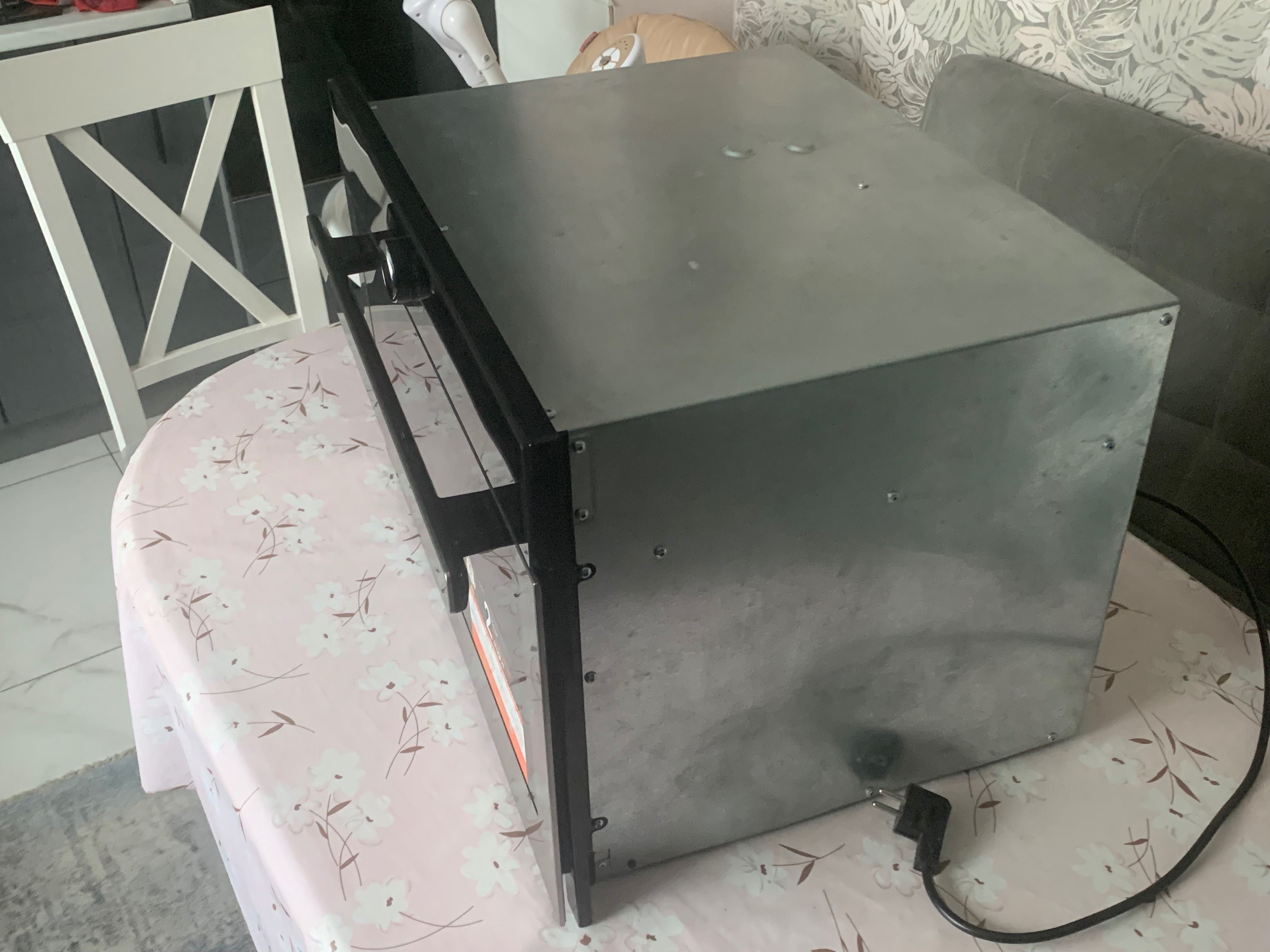 Мікрохвильова піч Whirlpool AMW 730/NB/SD по запчастинам