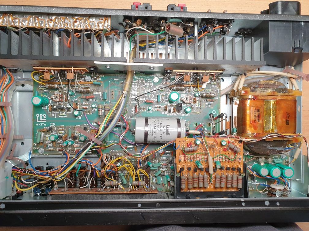 Wzmacniacz z lat PRL UNITRA WS-440 Technics SU-V303