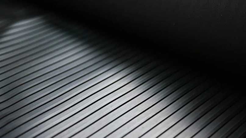 Гумова автодоріжка “Смужка/П’ятак” | Коврики для авто, СТО, майстерень