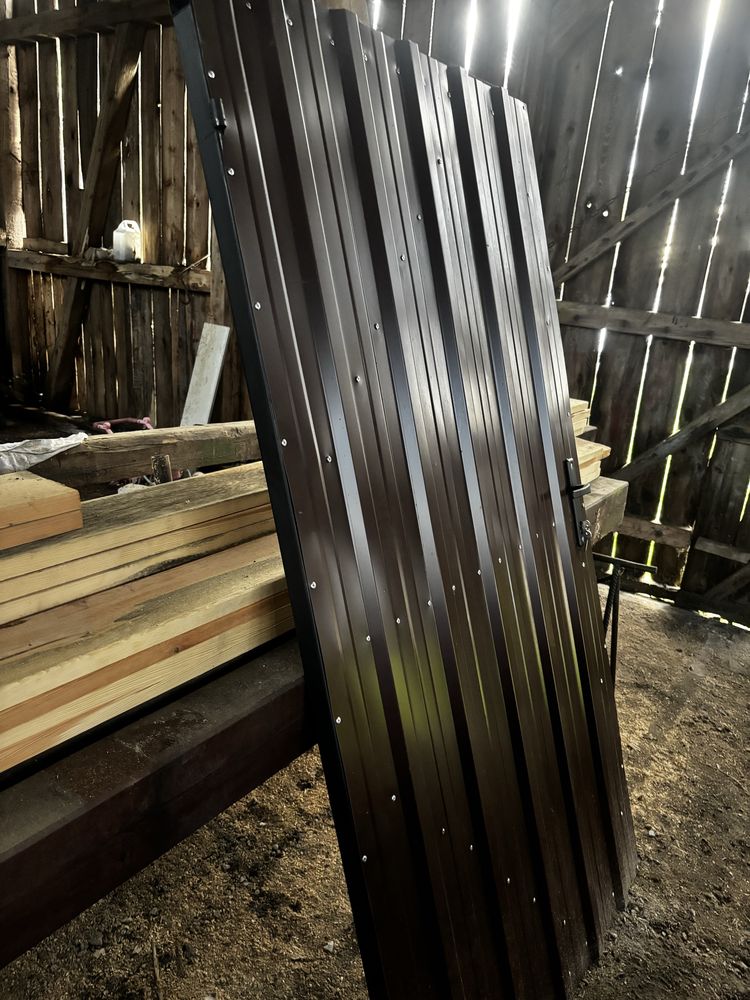 Drzwi techniczne  1.1x2m  lewe