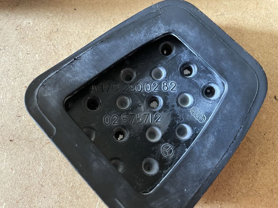 Pedal gazu nakladki na pedaly AMG Mercedes C klasa w204 w203 CLK w209