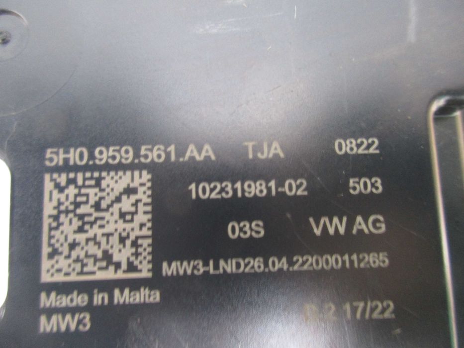 Lampka podsufitki wnętrza VW GOLF VIII