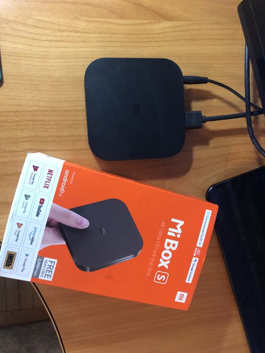 Телевізор бу Philips 32PFL3807 + смарт приставка xiaomi box