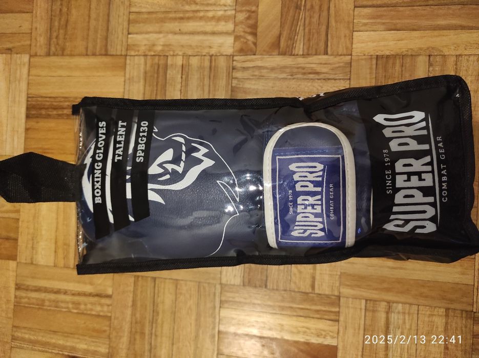 Luvas de combate Super Pro 8 Oz