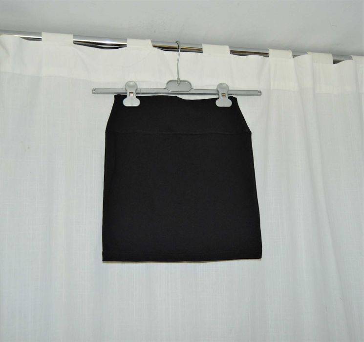 S mini spódniczka dzianinowa bawełniana czarna elastyczna dopasowana