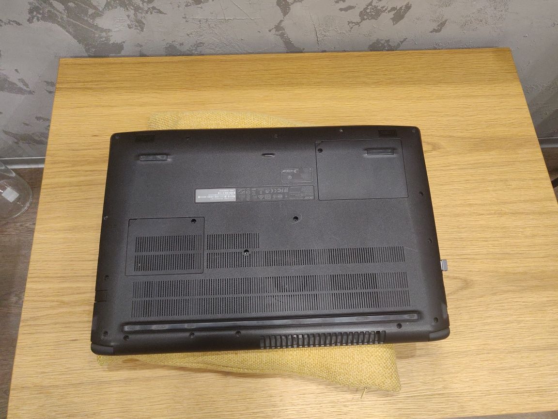 Продам ігровий ноутбук Acer Aspire A717 17 дюймів (торг)