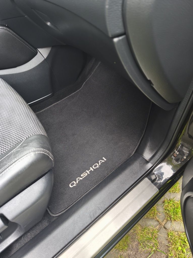 Nissan Qashqai 1,2  w wersji Tekna - polski salon