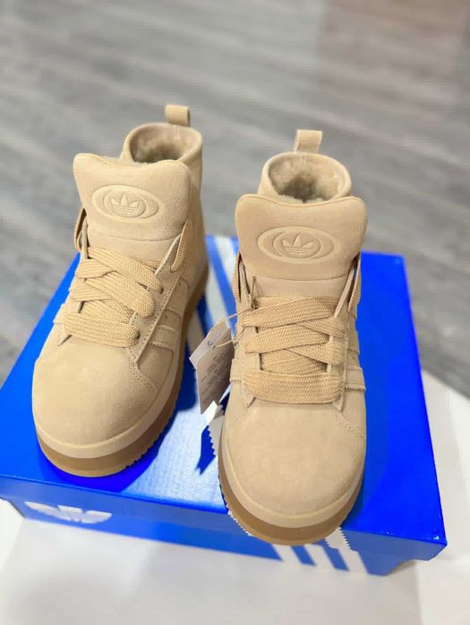 Оригінальні Замшеві кросівки adidas Campus жіночі