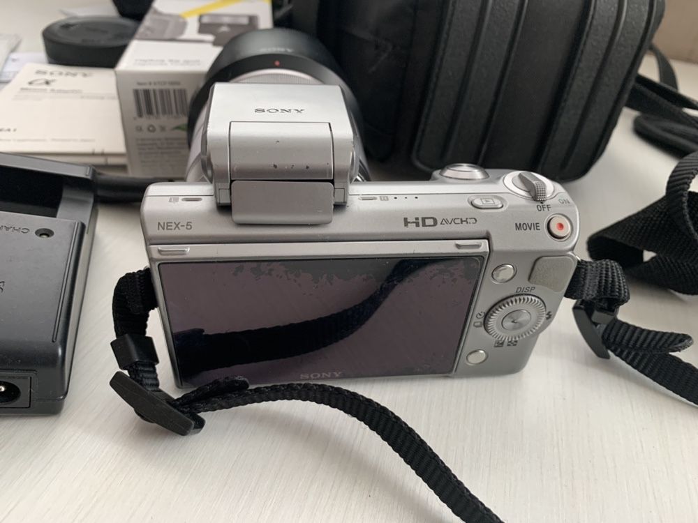 Продам фотоаппарат Sony NEX5 18-55 3,5-5,6 полный комплект