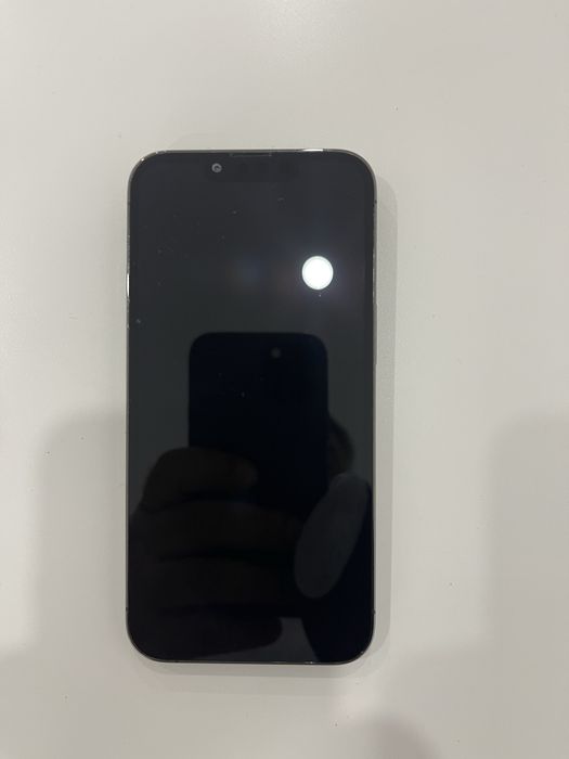 Iphone 13 pro 256gb, não liga.
