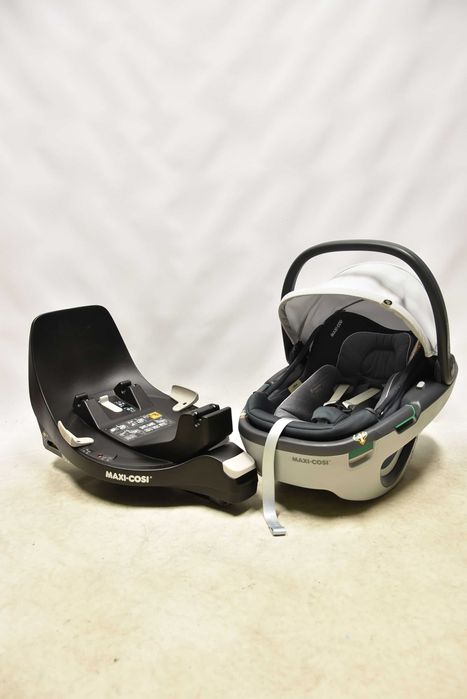 Maxi-Cosi Coral 360 z bazą FamilyFix 360 - używany - BARDZO ZADBANY!