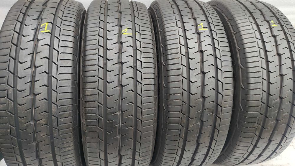 Opony Letnie 215/60/17C Toyo 4szt 8,5mm Vito  Trafic  VW T5 T6