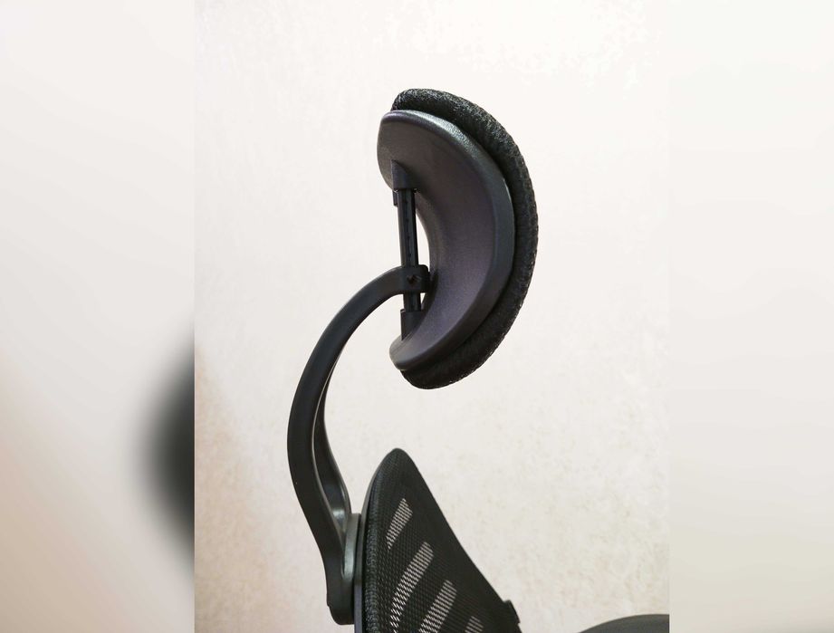 Чорне комп'ютерне крісло Boston на коліщатках зручний стілець офісний