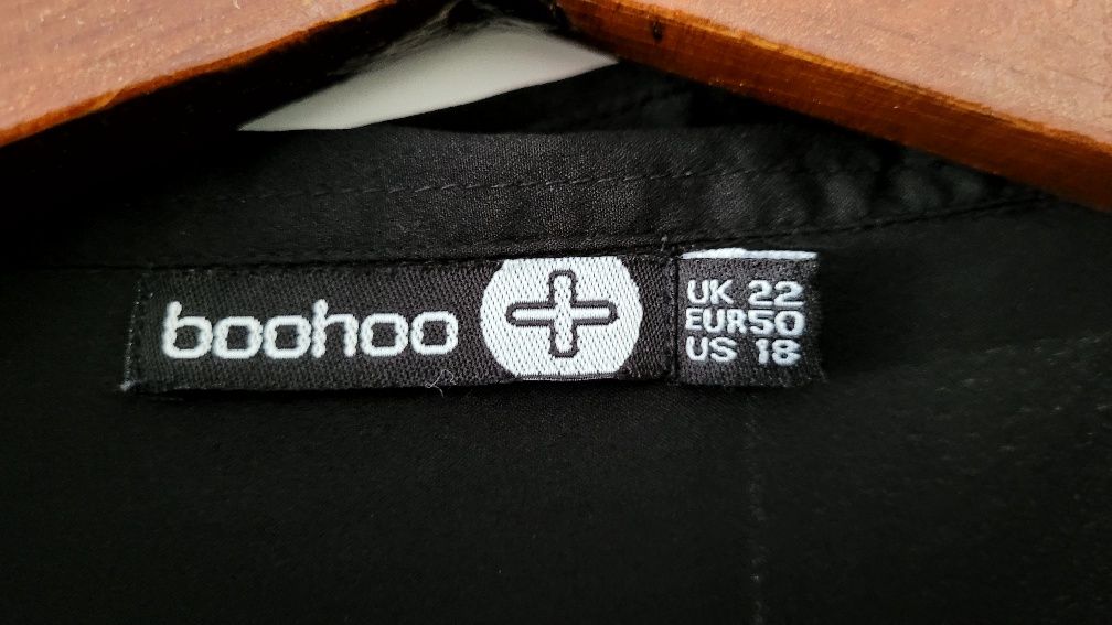 Чорна сорочка Boohoo з відкритими плечима