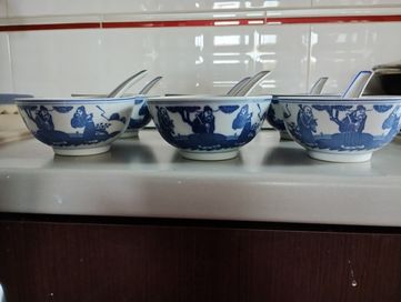 Miseczki z chińskiej porcelany