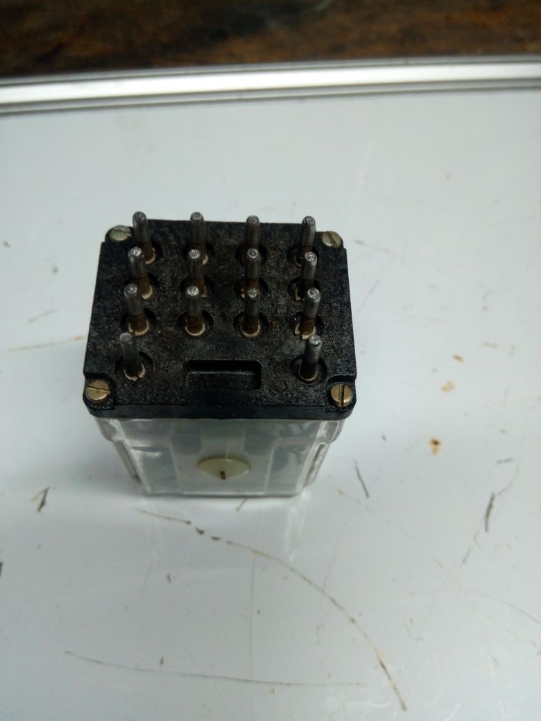 Przekaźnik R154PDT