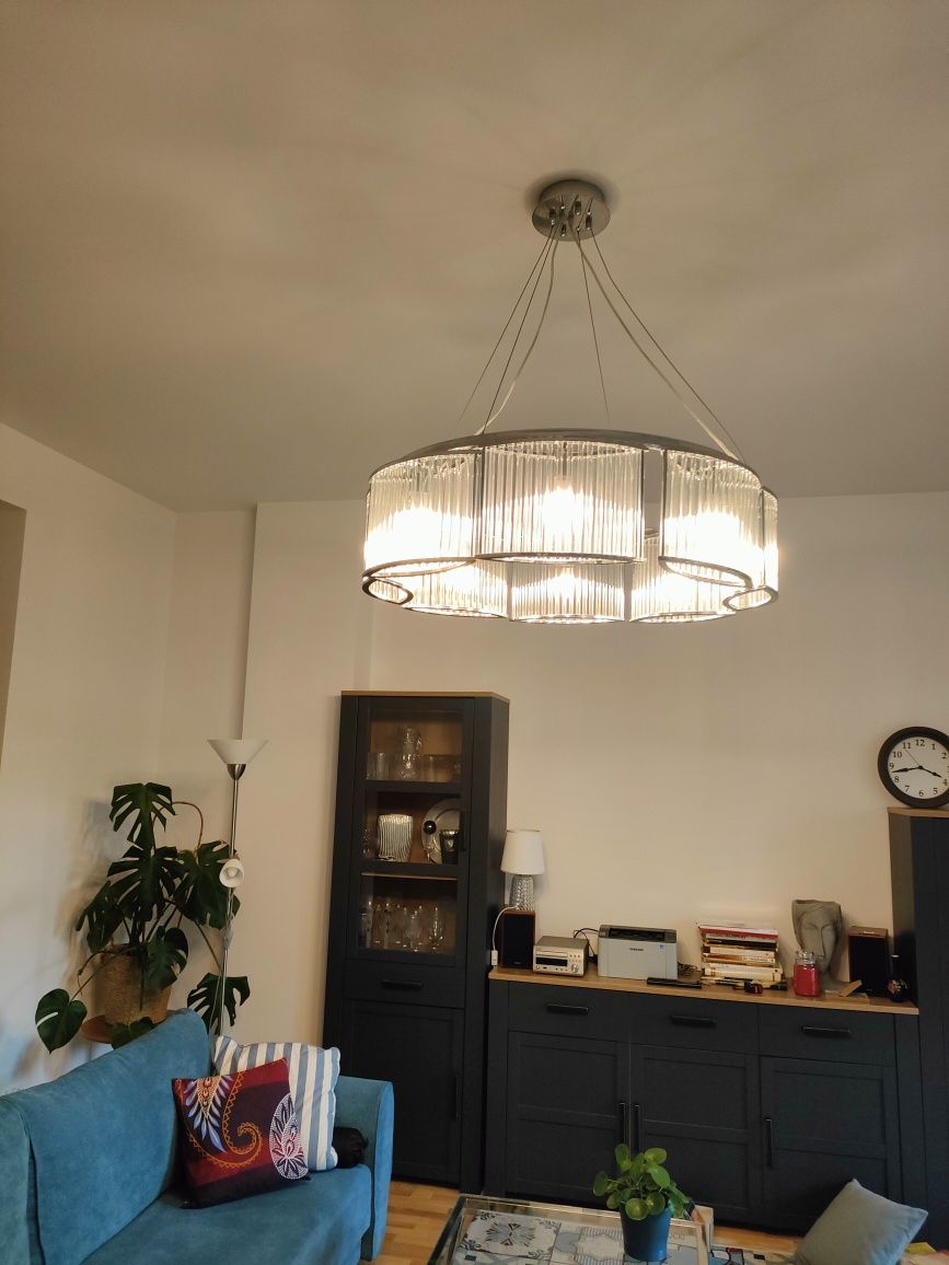 Lampa - duży szklany  żyrandol w stylu Eichholtz