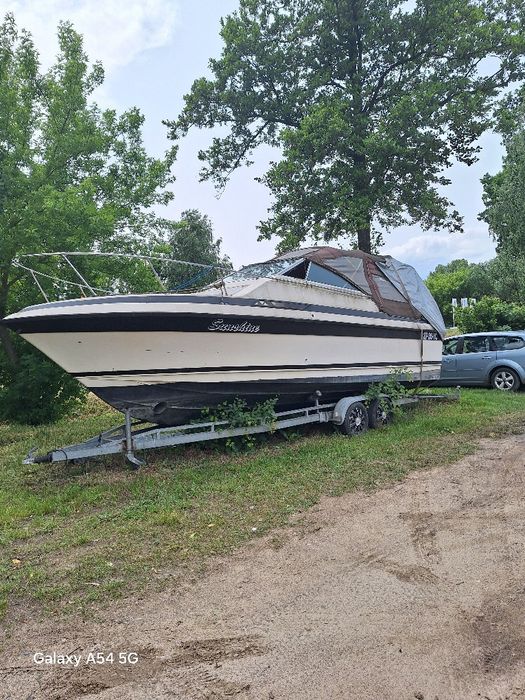 Sprzedam kadłub łodzi Century 7000