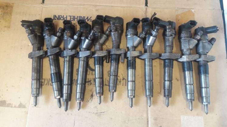 Форсунка рено трафик виваро примастар мастер Renault Master 2.5