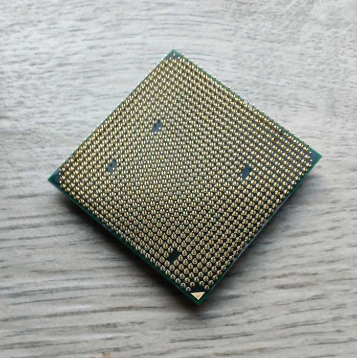 Procesor AMD FX-4130 4*3,9GHz AM3+