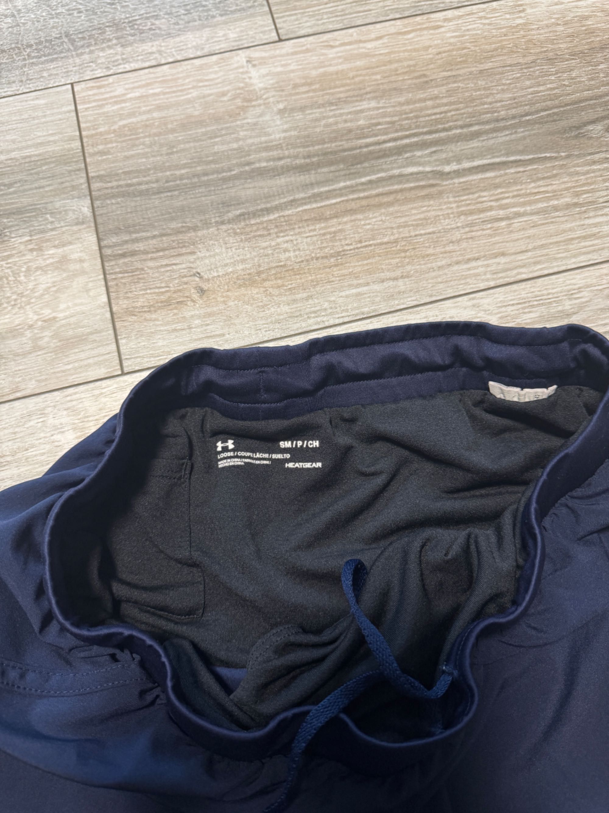 жіночі чорні шорти UNDER ARMOUR