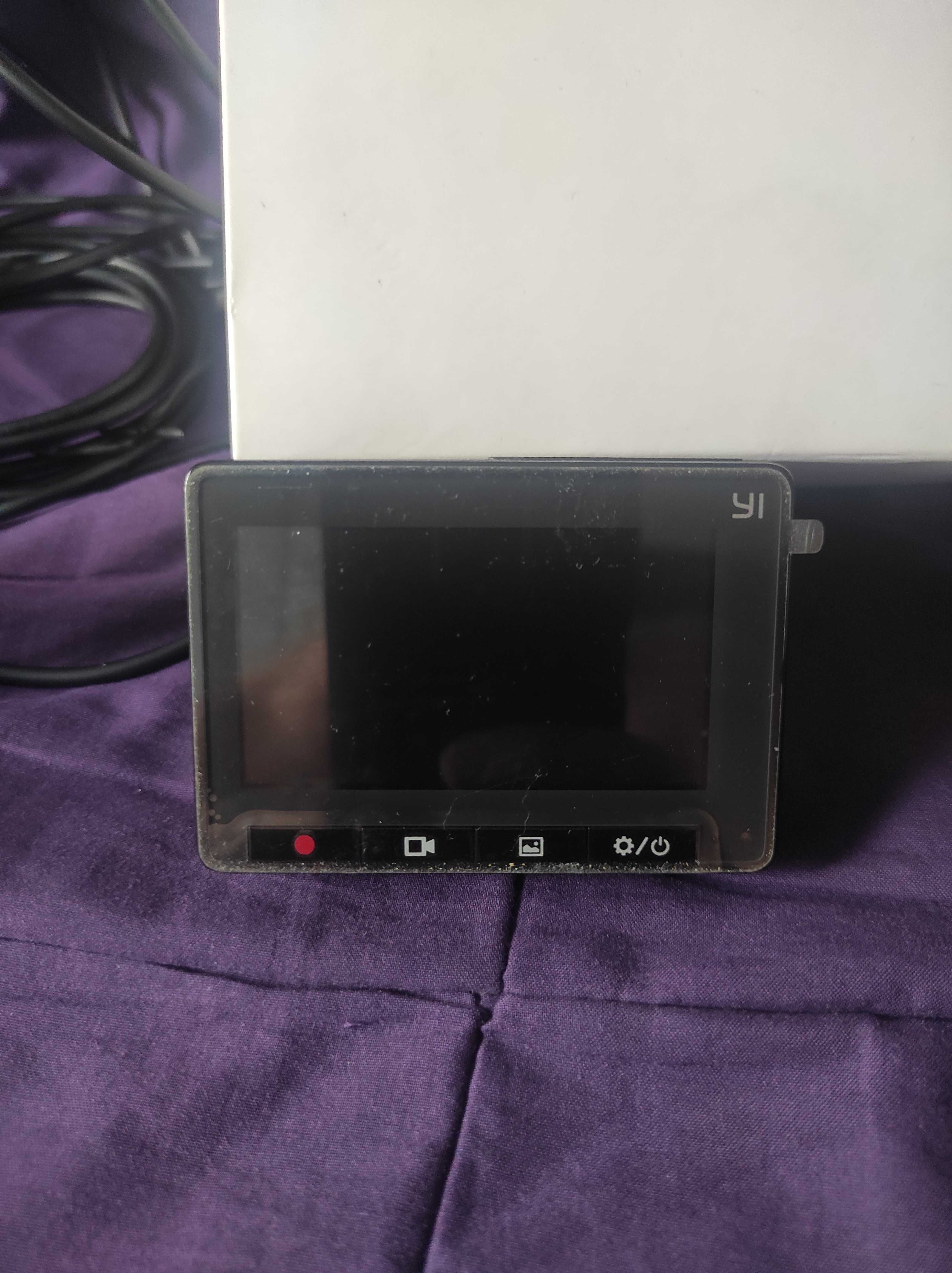 Видеорегистратор Xiaomi Yi Smart Dash WiFi Gray