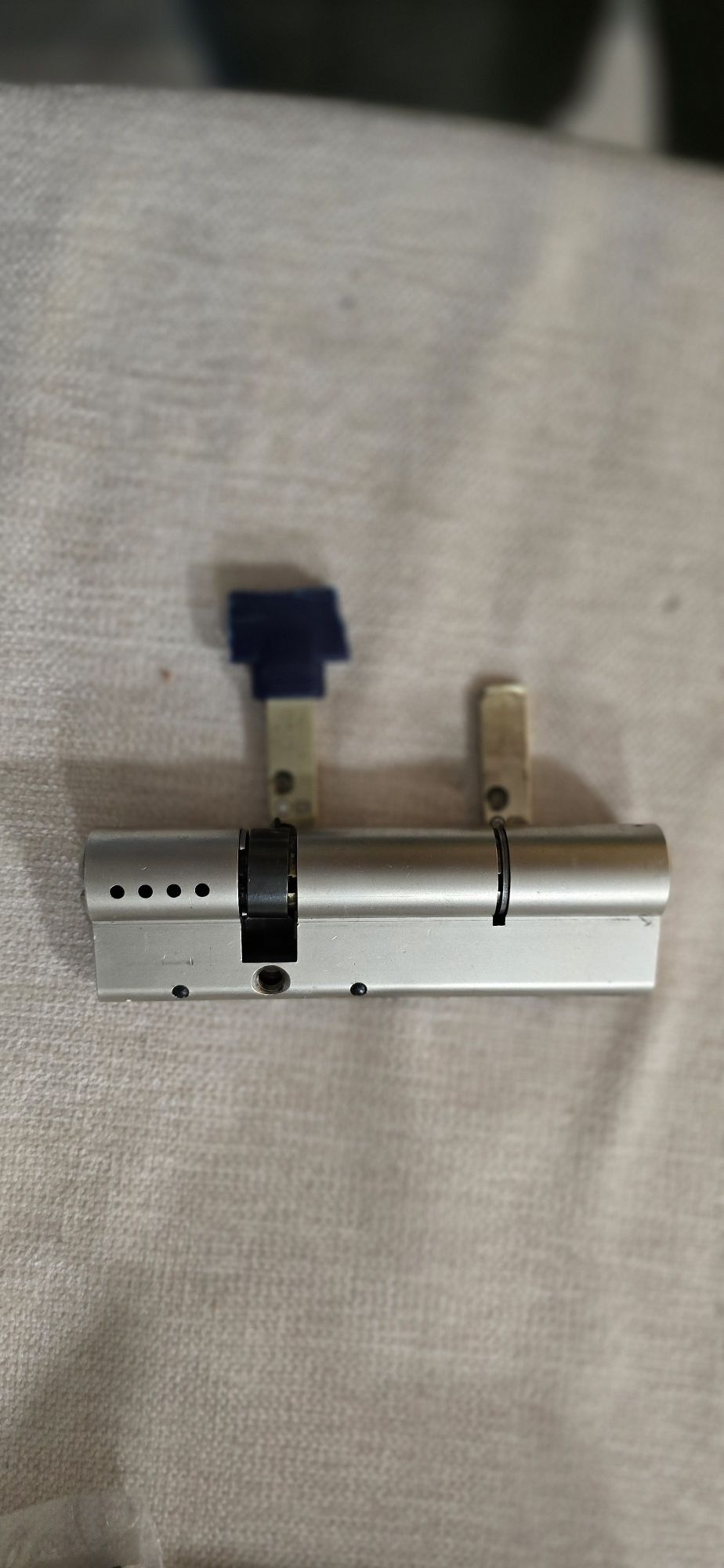 Cilindo europeu Mul-T-Lock interactive +