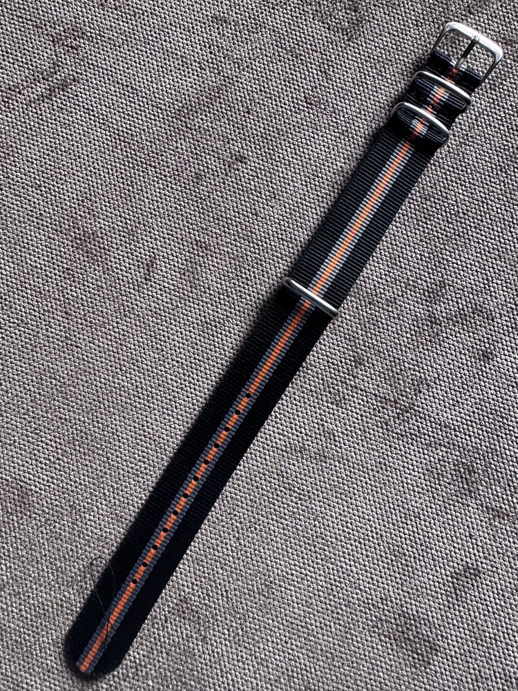 Pasek nato 20mm nowy czarno-szaro-pomarańczowy