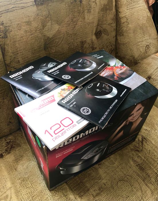 Мультиварка « Redmond »