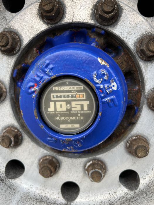 Напівпричіп Pacton з краном Kennis 16.000