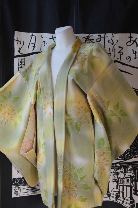 Zielone jedwabne haori japońskie narzutka na kimono marynarka w kwiaty