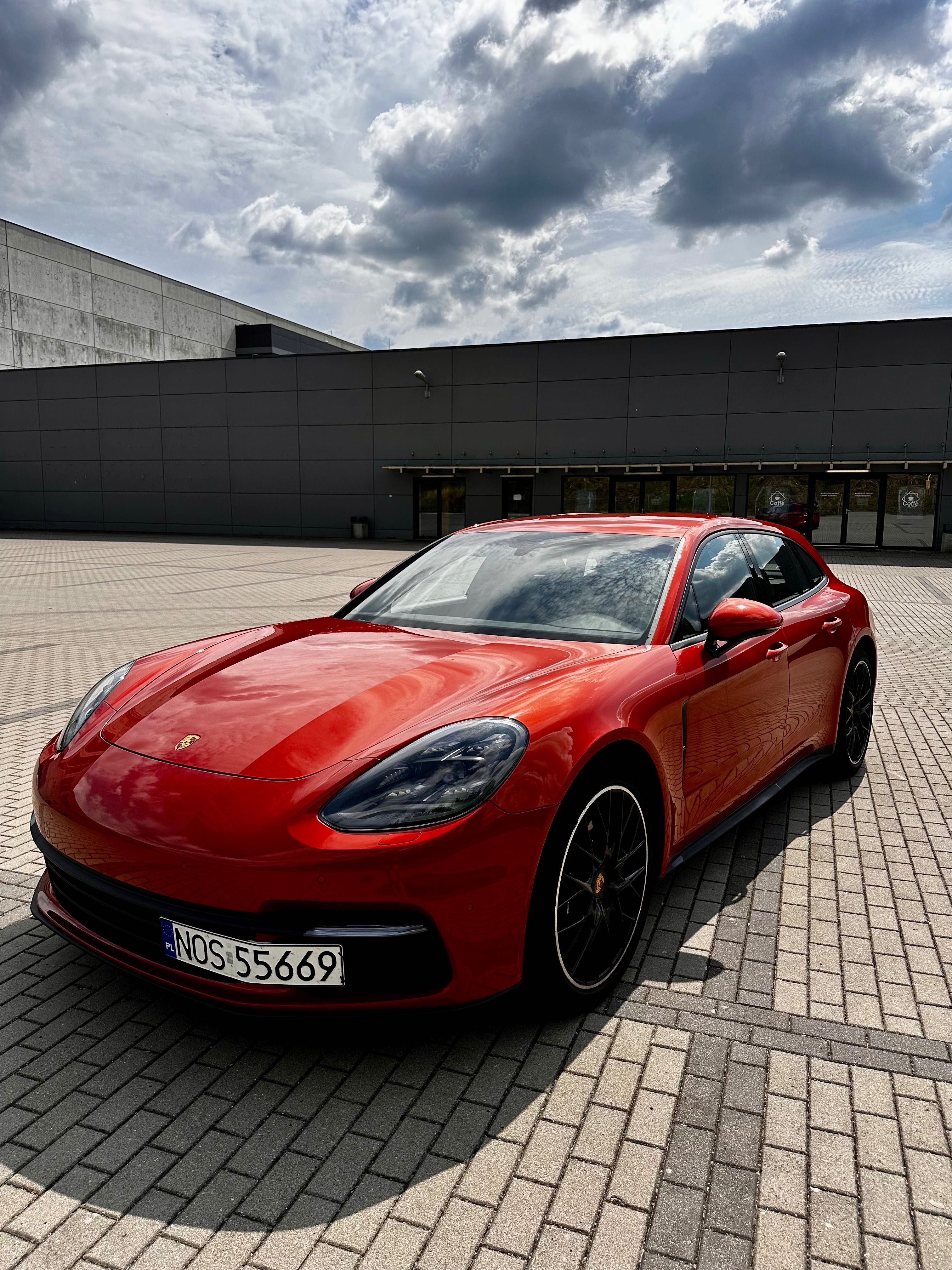 Auto do ślubu, sesji Porsche Panamera