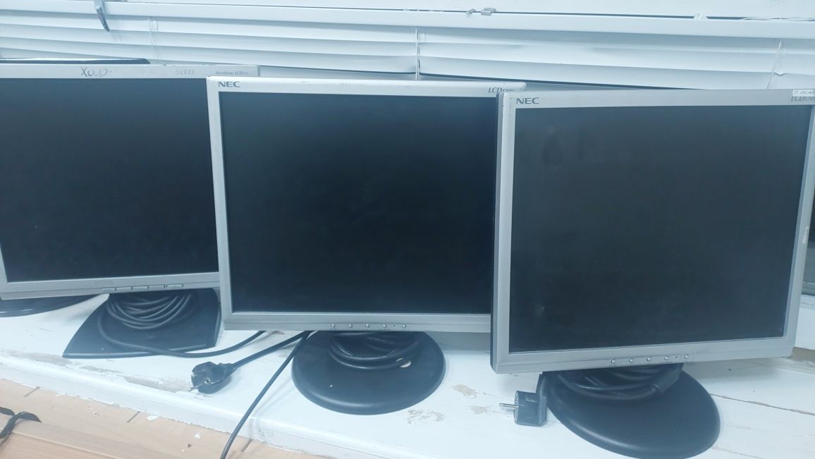 Продам монітори  NEC LCD170V