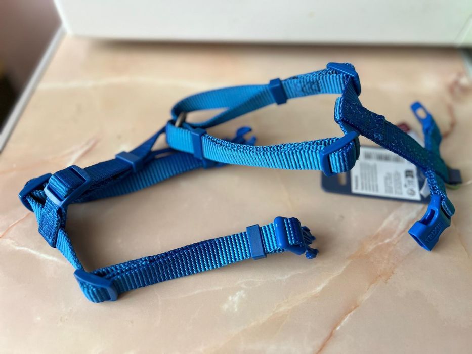 Продам новую шлейку доя собаки