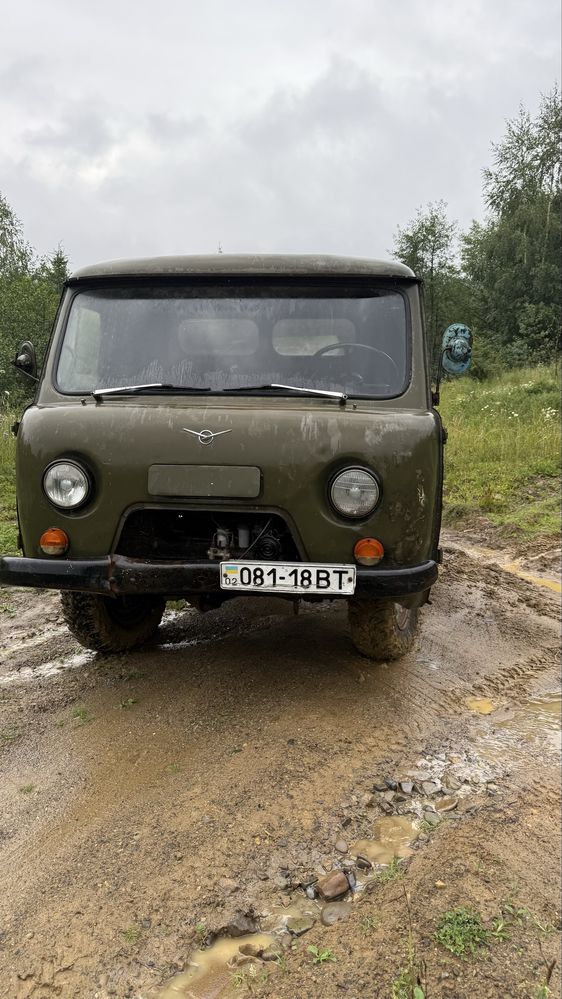 Продам уаз 3303 в горошому стані