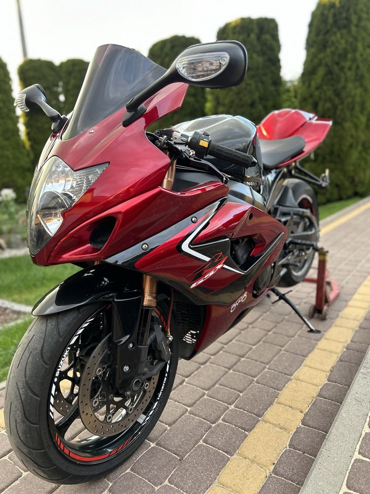 Suzuki gsxr 1000 k5-k6.