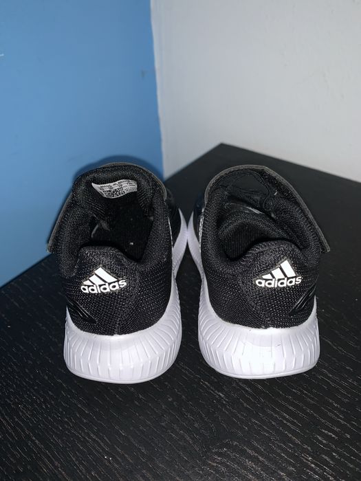 Tenis Adidas novos