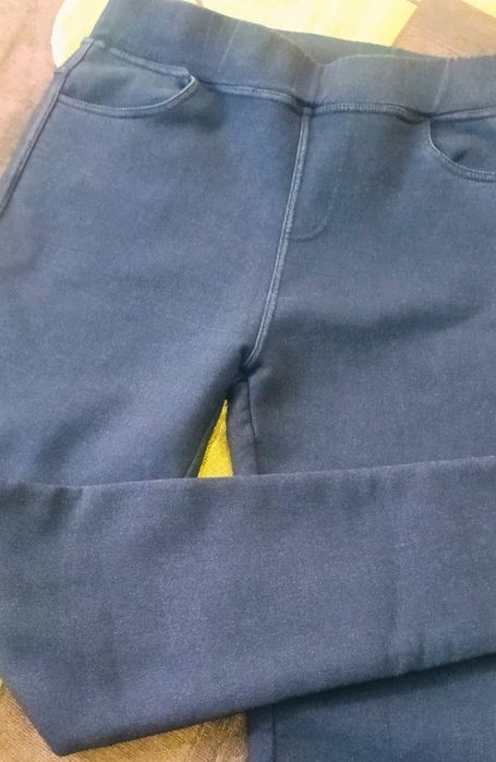 Теплые джегинсы новые