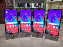 Samsung a40 mały poręczny telefon hit cenowy gwarancja PerfektGSM