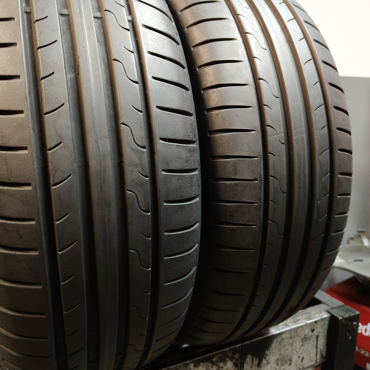 215/60/16 Sprzedam parę opon letnich Dunlop