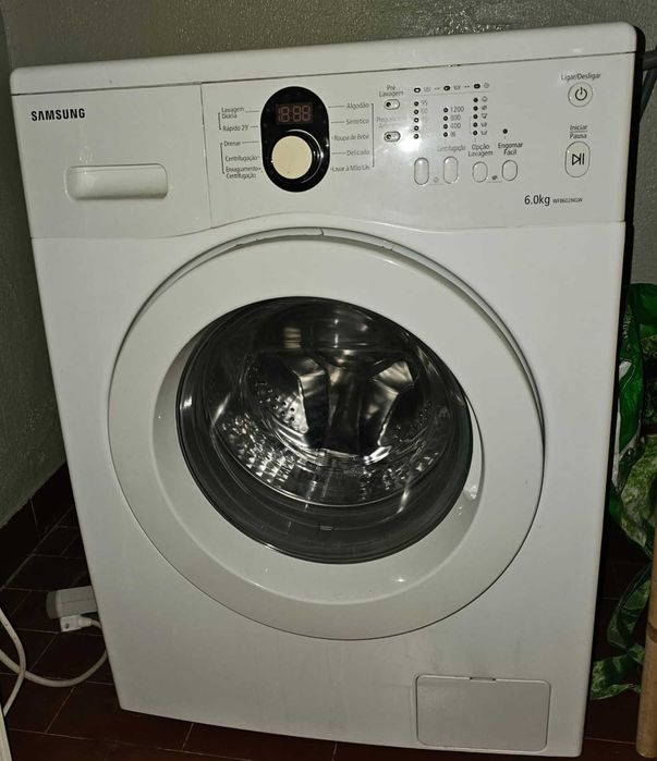 Máquina lavar roupa