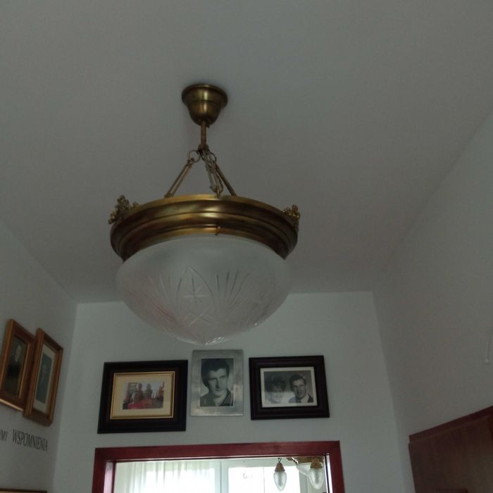 Stylowy żyrandol