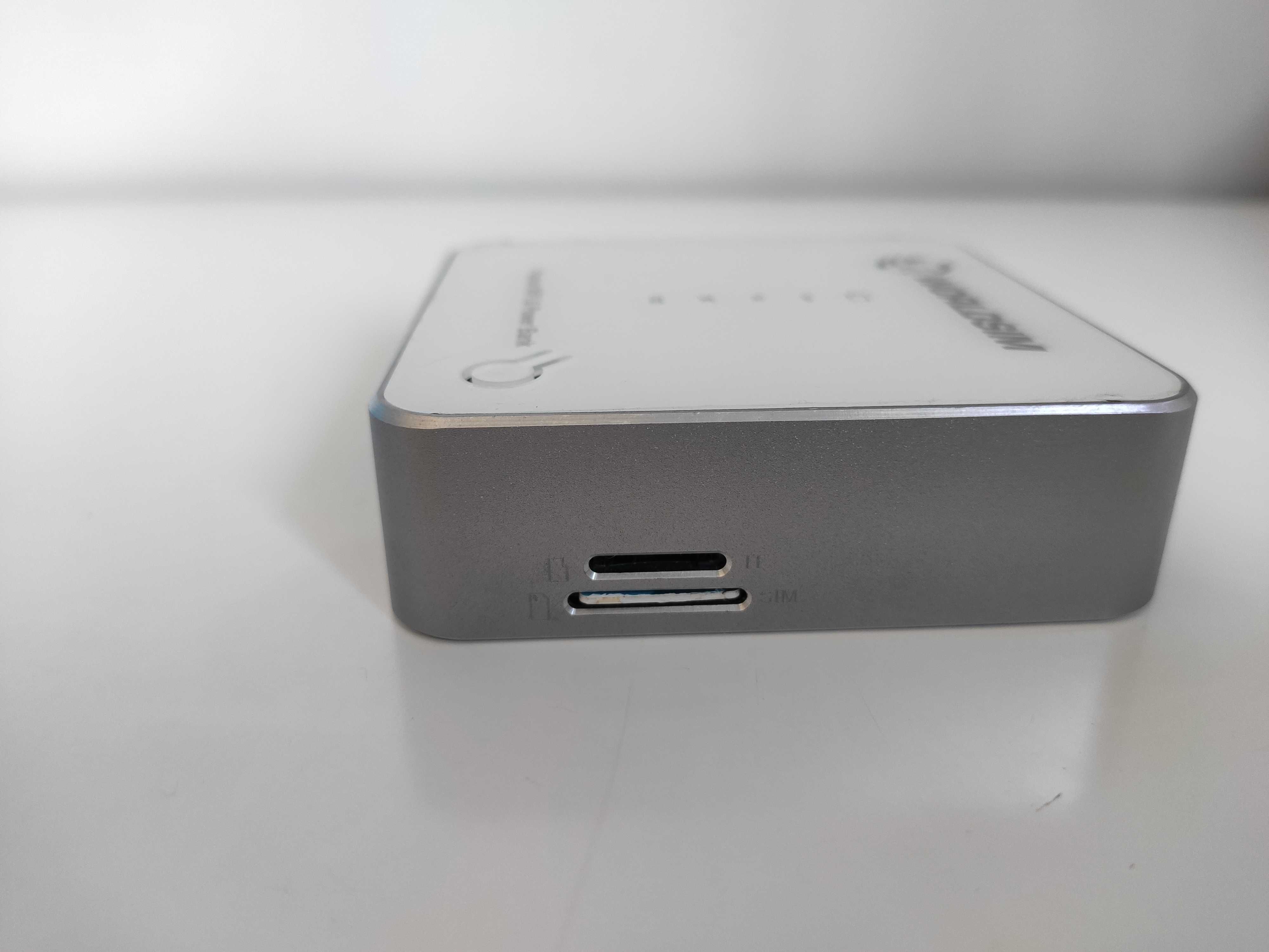Hotspot Router WorldSIM Tri-Fi Power Bank | WiFi Router | Desbloqueado