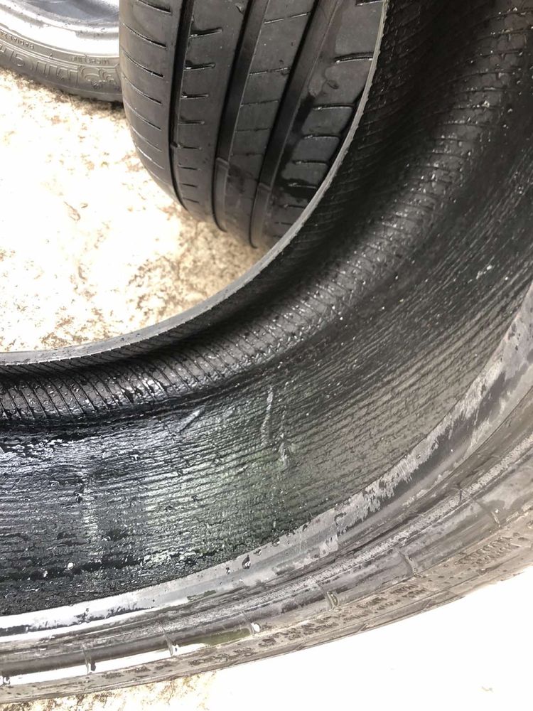 Продам шины бу  235 /45 r18w