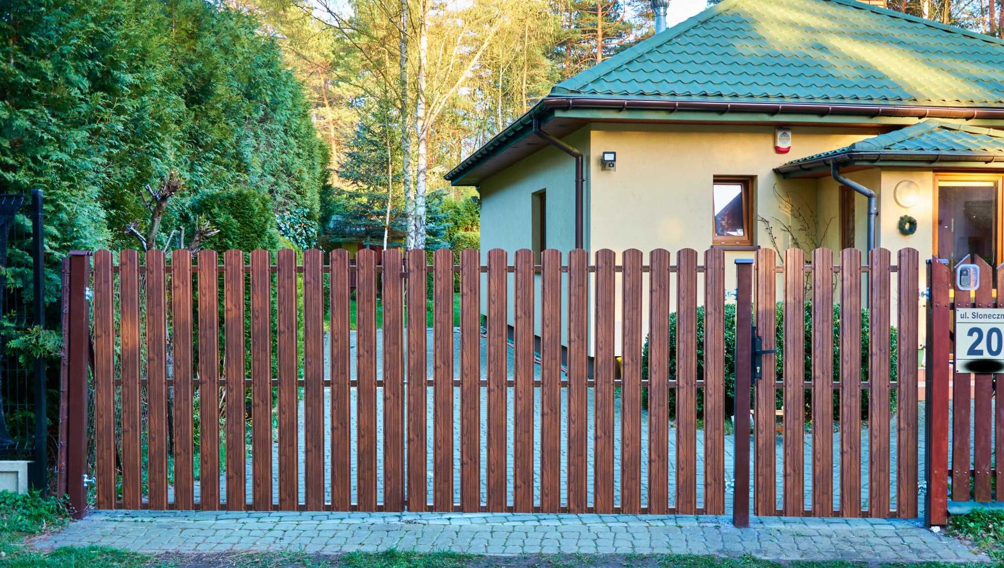 Obrodzenia i bramy sztachetkowe