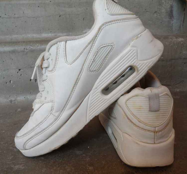 Кросівки Stilli жіночі білі на шнурівці(37розмір)