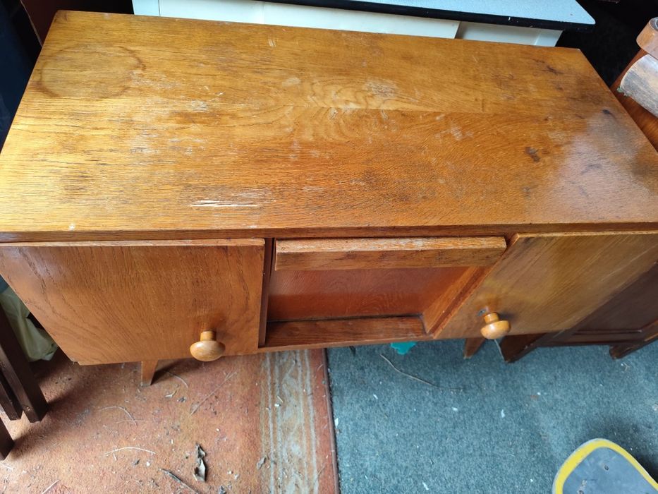 Komoda, szafka pod radio typ 859 Głuchołaskie Fabryki Mebli unikat PRL