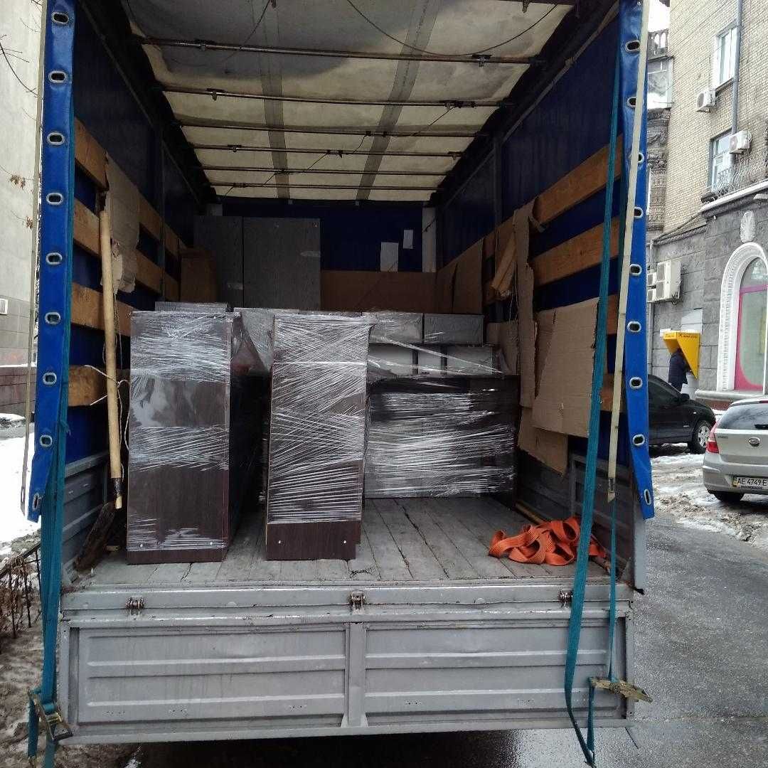 Грузоперевозки по Киеву  есть грузчики Квартирные Офисные Переезды