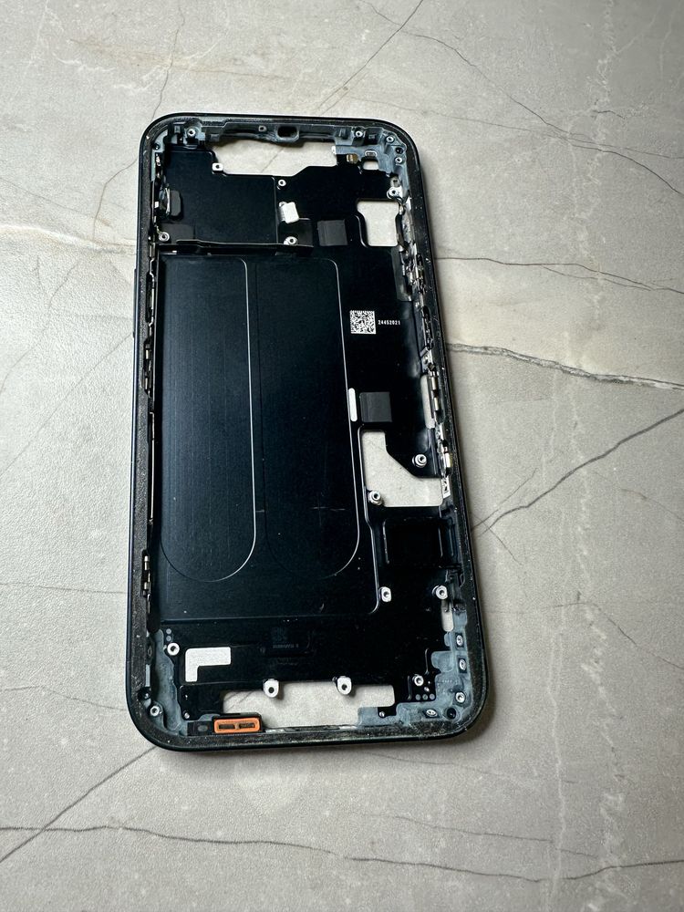 Iphone 14 korpus bardzo ładny oryginał