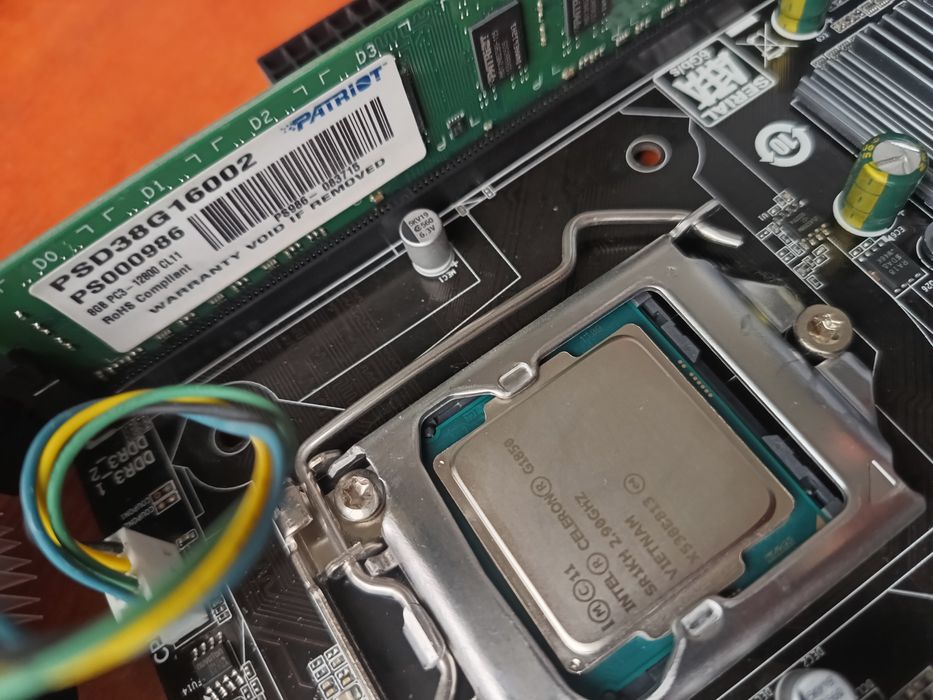 Zestaw płyta główna procesor Intel RAM grafika plus GRATIS